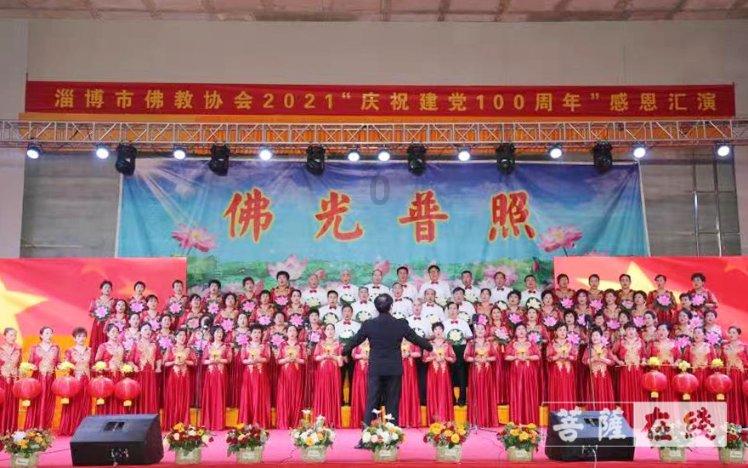 请问轿车空挡滑行省油还是带档滑行省油？游戏画面